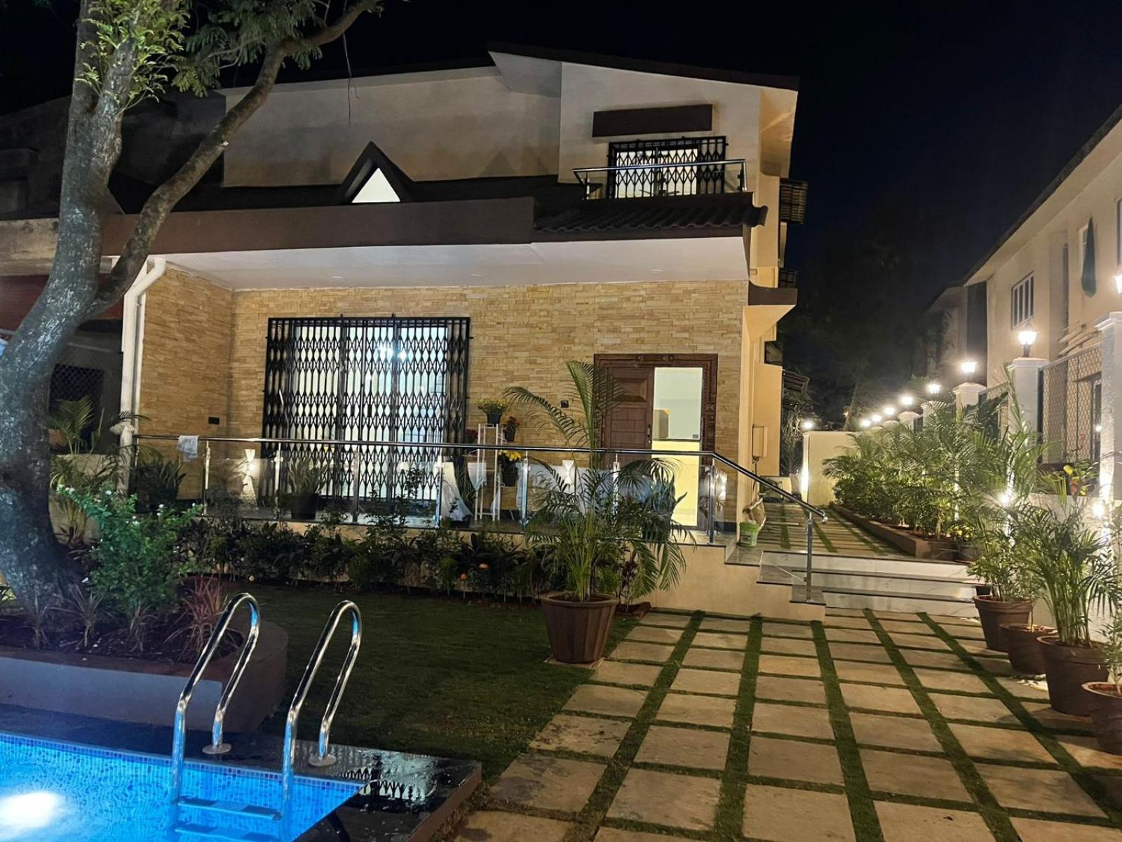 Mannat Villa With Swimming Pool And Garden Lonavala Luaran gambar