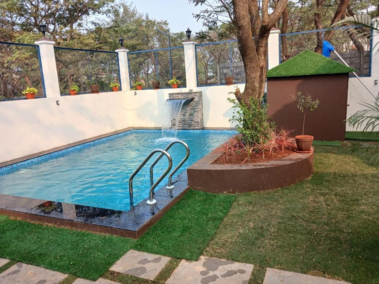 Mannat Villa With Swimming Pool And Garden Lonavala Luaran gambar